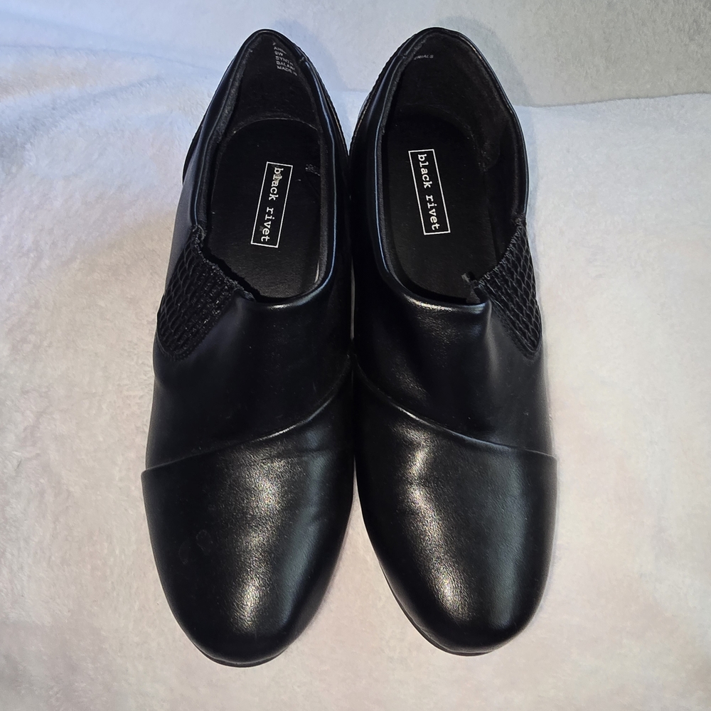Black Rivet Women's Black Slip-On Shoes
